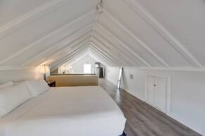 Duval Dream Loft by Brightwild Right on Duval