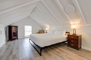 Duval Dream Loft by Brightwild Right on Duval