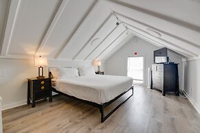 Duval Dream Loft by Brightwild Right on Duval