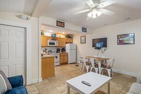 Sea Breeze by Brightwild Off-street Parking