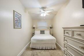 Sea Breeze by Brightwild Off-street Parking