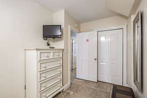 Sea Breeze by Brightwild Off-street Parking