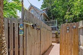 Sea Breeze by Brightwild Off-street Parking