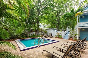 Sky Loft by Brightwild Penthouse in Prime Spot