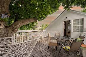 Southern Palms by Brightwild Pool Parking