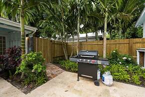 Southern Palms by Brightwild Pool Parking