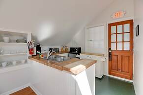 Southern Palms by Brightwild Pool Parking