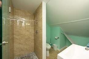 Southern Palms by Brightwild Pool Parking