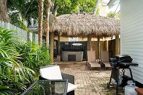 Southern Palms by Brightwild Pool Parking