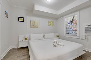 Southern Palms by Brightwild Pool Parking