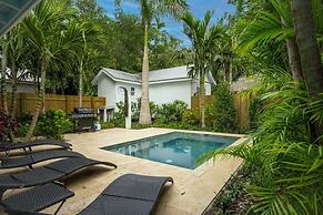 Southern Palms by Brightwild Pool Parking