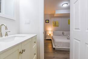 Southern Palms by Brightwild Pool Parking