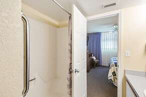 The Exuma Cay by Brightwild Pool View Parking