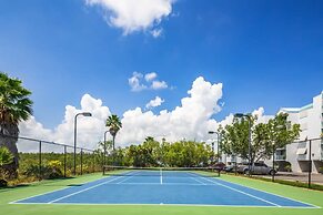 The Exuma Cay by Brightwild Pool View Parking