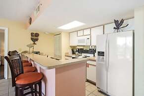 The Exuma Cay by Brightwild Pool View Parking