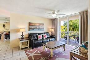 The Exuma Cay by Brightwild Pool View Parking