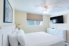 The Exuma Cay by Brightwild Pool View Parking