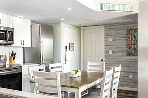 St Martin Suite Beautifully Updated Pool View