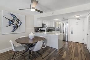 The Scallop by Brightwild Beachfront Condo