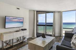 The Scallop by Brightwild Beachfront Condo