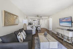 The Scallop by Brightwild Beachfront Condo