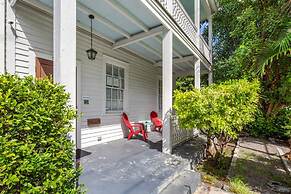 Bananas Foster by Brightwild Epic Guesthouse