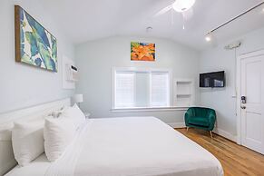 Bananas Foster by Brightwild Epic Guesthouse