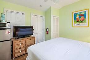 Bananas Foster by Brightwild Epic Guesthouse