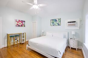 Bananas Foster by Brightwild Epic Guesthouse