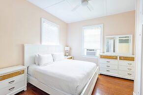 Bananas Foster by Brightwild Epic Guesthouse