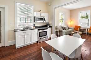 Bananas Foster by Brightwild Epic Guesthouse