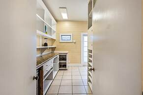 Sweet Caroline by Brightwild Pool Parking