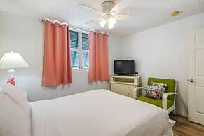 Pool View Pvt Balcony Samana Cay Suite