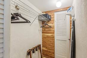 Pool View Pvt Balcony Samana Cay Suite