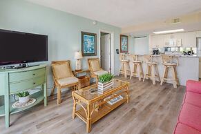 Pool View Pvt Balcony Samana Cay Suite