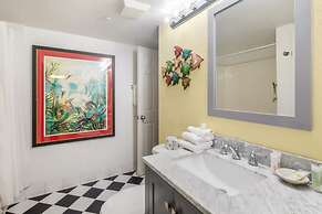 Pool View Pvt Balcony Samana Cay Suite