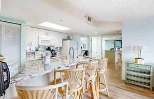 Pool View Pvt Balcony Samana Cay Suite