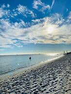 Island Time Gorgeous Condo Steps To The Beach