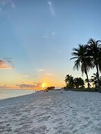 Island Time Gorgeous Condo Steps To The Beach