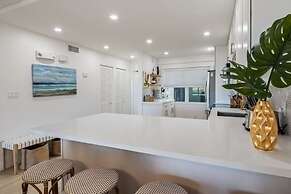 Island Time Gorgeous Condo Steps To The Beach