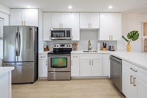 Island Time Gorgeous Condo Steps To The Beach