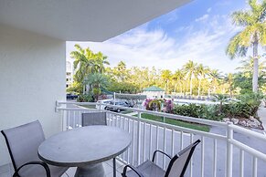 The Trinidad by Brightwild Pool View Parking