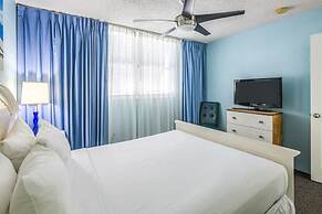 The Trinidad by Brightwild Pool View Parking