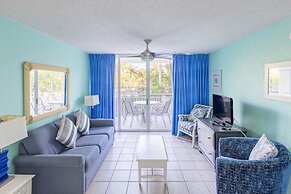 The Trinidad by Brightwild Pool View Parking