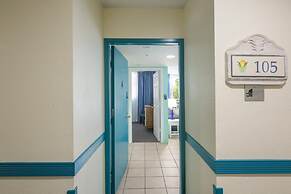 The Trinidad by Brightwild Pool View Parking