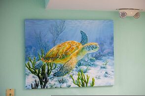 The Trinidad by Brightwild Pool View Parking