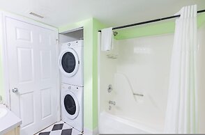 The Trinidad by Brightwild Pool View Parking