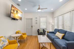 Poolside Paradise by Brightwild Heated Pool