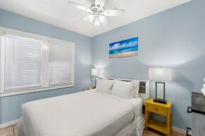 Poolside Paradise by Brightwild Heated Pool