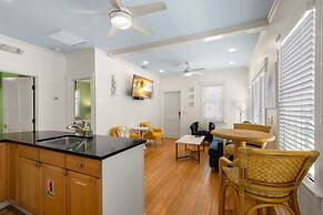 Poolside Paradise by Brightwild Heated Pool